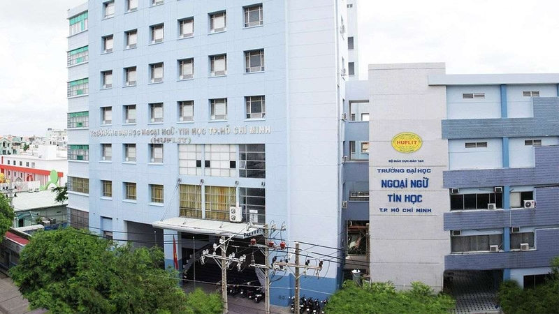 Học phí HUFLIT 4