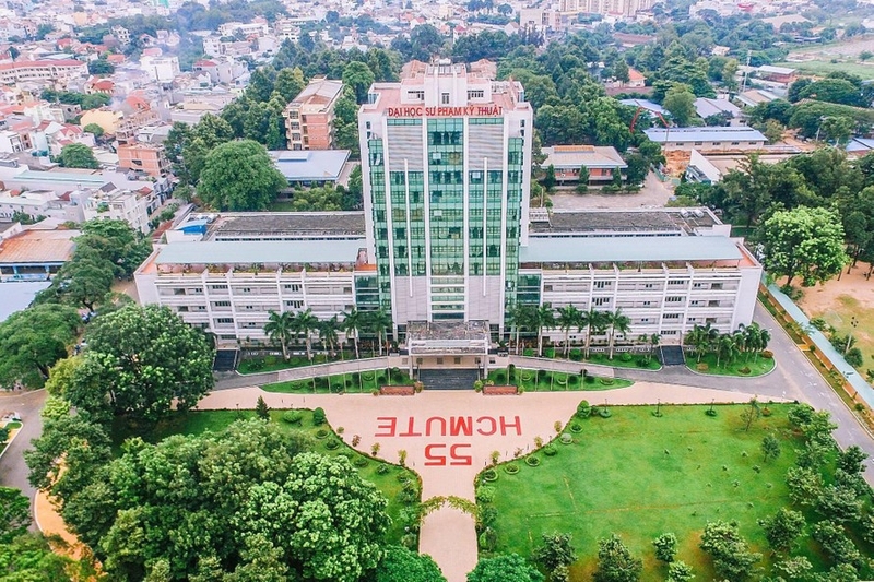 học phí sư phạm kỹ thuật 1