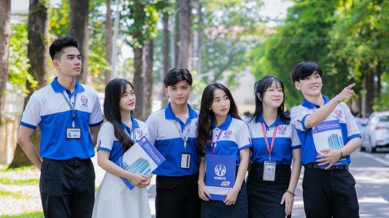 học phí sư phạm kỹ thuật 8