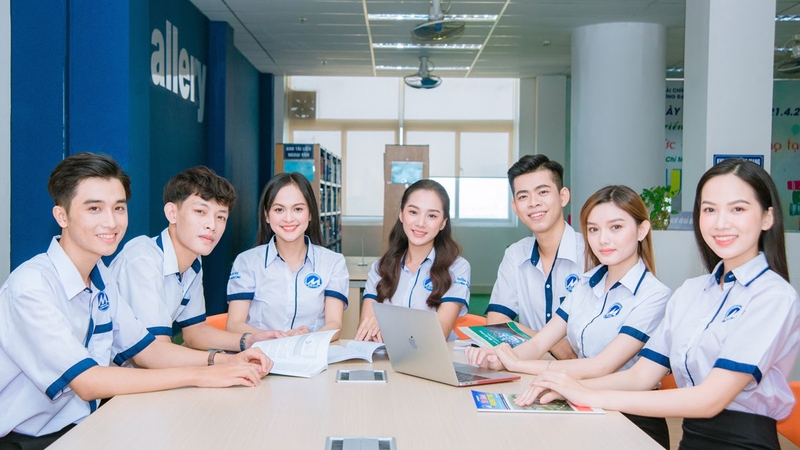 học phí UFM 3
