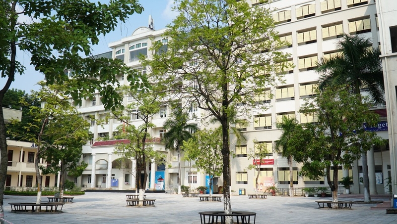 cach thuc dong hoc phi ulis