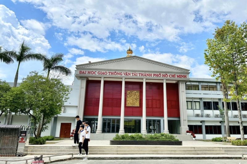 học phí uth 2025 (ảnh 1)