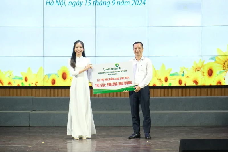 hoc bong sinh vien hoc vien tai chinh