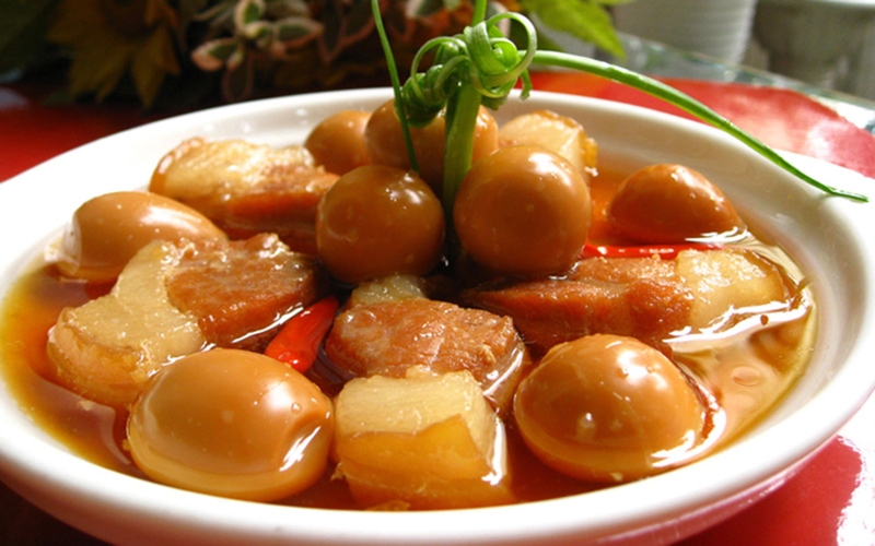 thit kho trung