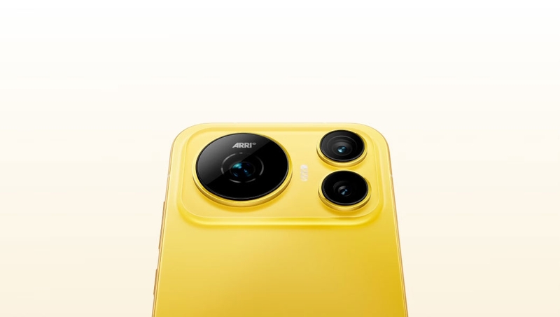 HONOR Magic9 nổi bật với cụm camera sau gồm hai cảm biến 200 MP, tập trung mạnh vào khả năng chụp ảnh và quay video.