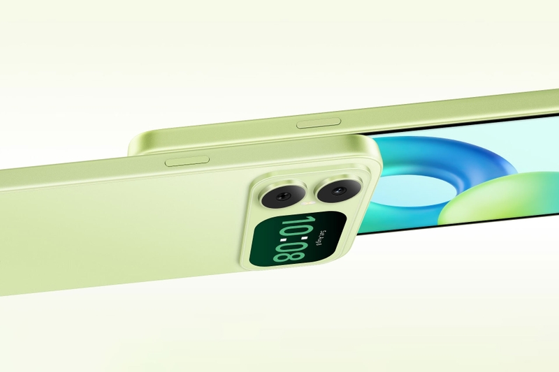 HONOR Play20C có cụm camera sau đặt cạnh màn hình phụ, tạo điểm nhấn cho thiết kế mặt lưng.