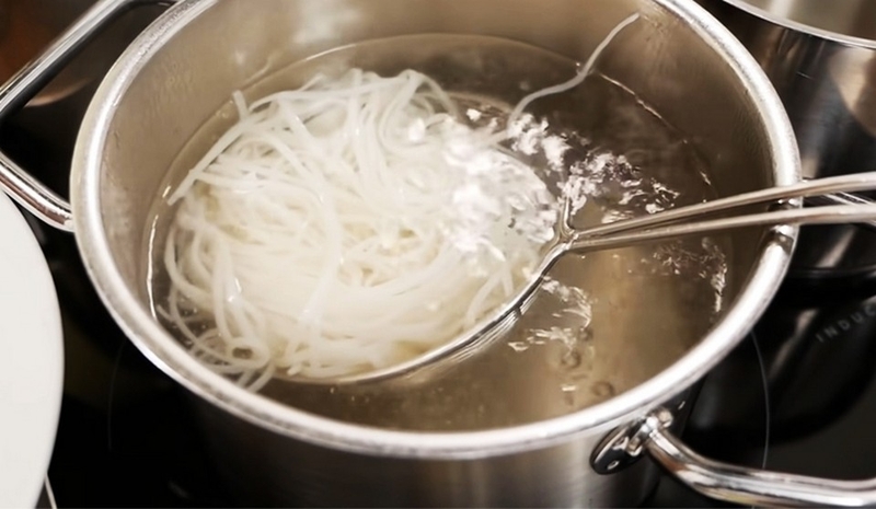 hủ tiếu sa tế bò ảnh 6