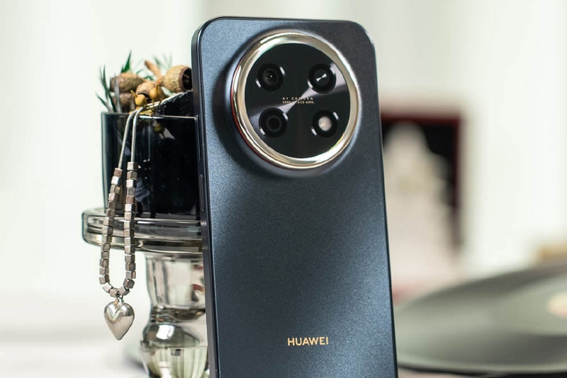 HUAWEI Enjoy 100 Pro Max dự kiến sở hữu pin 8.800 mAh, màn hình LTPS 6,84 inch độ phân giải 1.5K và chip Kirin 8020.