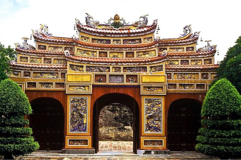 Di sản văn hóa và kiến trúc cung đình