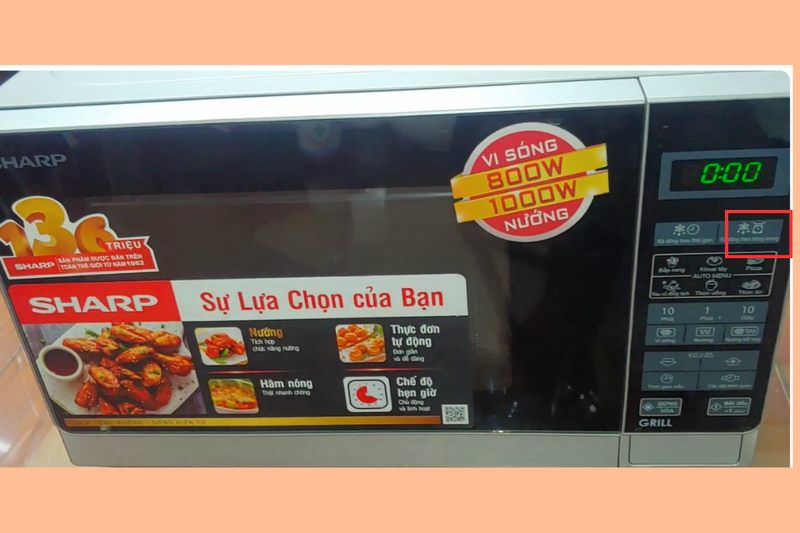 Hướng dẫn d&ugrave;ng l&ograve; vi s&oacute;ng Sharp 800W (10)