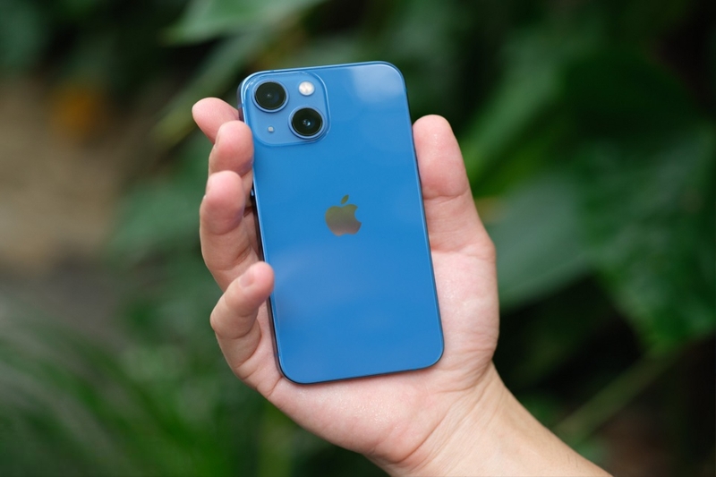 iPhone 13 mini