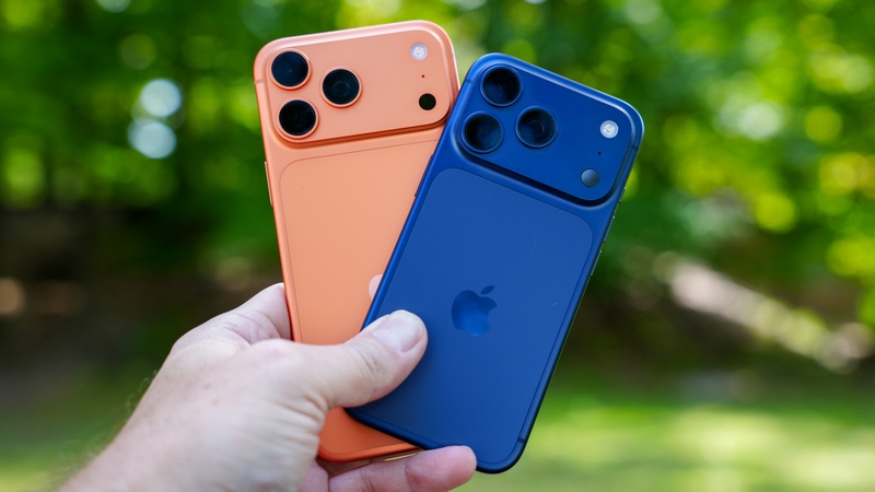 iPhone 17 Pro Max Xanh Đậm 2.jpg