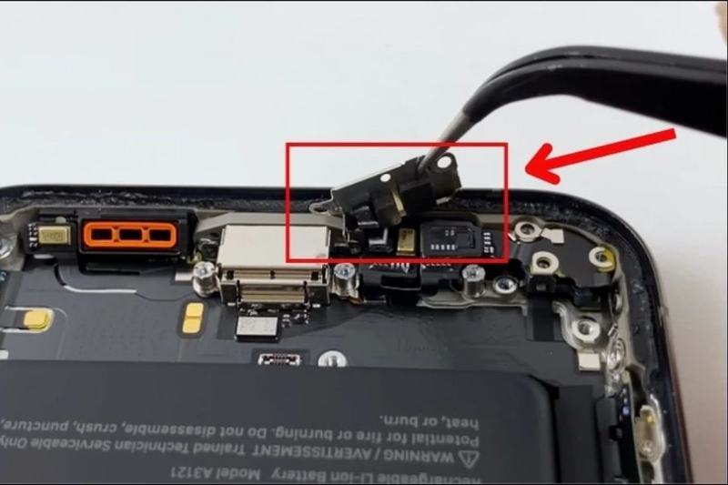 Đứt hoặc lỗi kết nối dây mic bên trong thiết bị