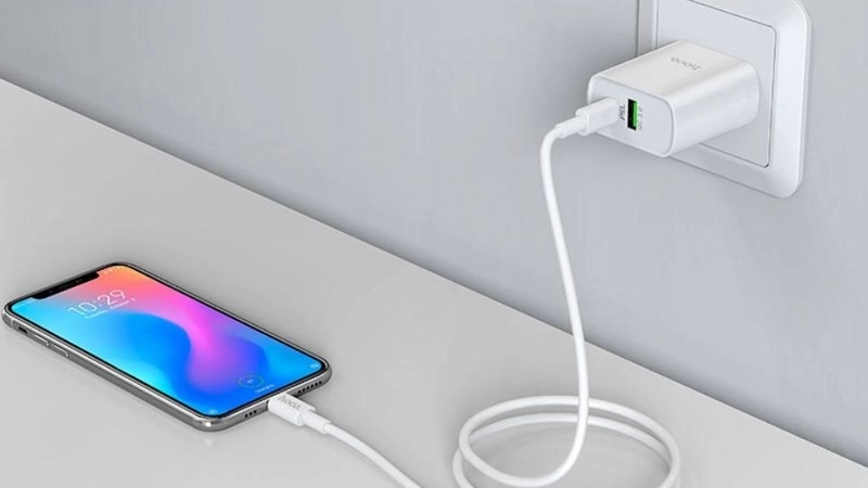 iPhone bị nhiễm điện khi sạc 5