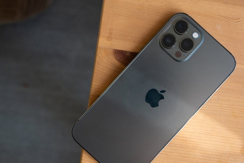 Pin iPhone 12 Pro Max bao nhiêu mAh?