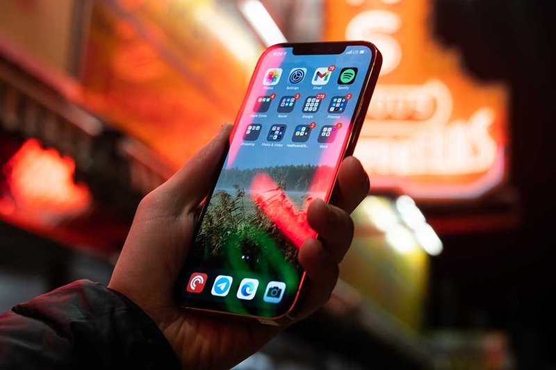 iPhone 12 Pro Max bị đơ màn hình - 02
