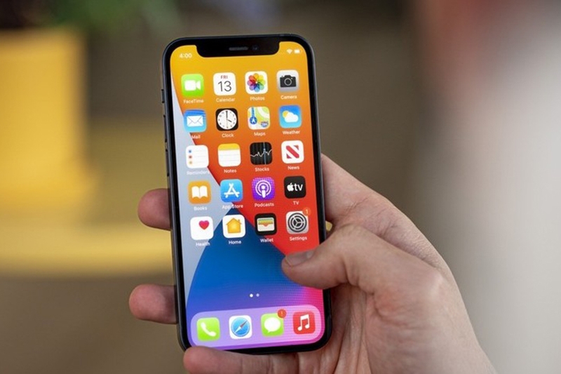 iPhone 12 ra đời năm nào 9