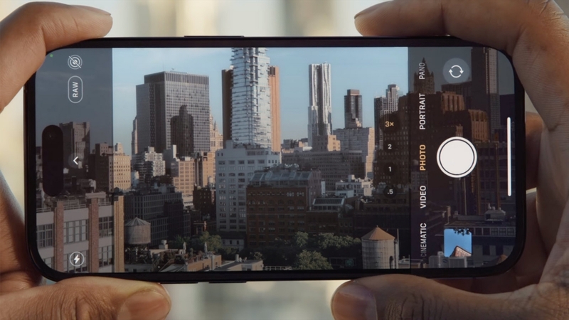 iPhone 14 Pro Max chụp ảnh bị tối là bị gì?