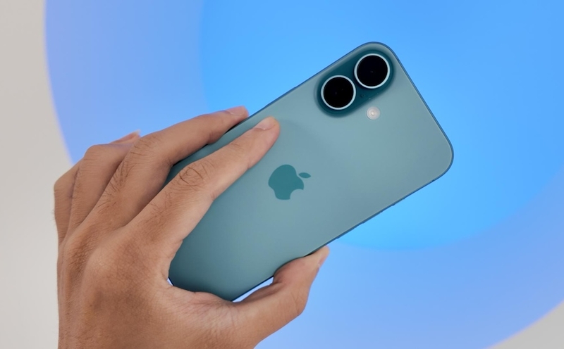 iphone 16 màu xanh mòng két hình 4