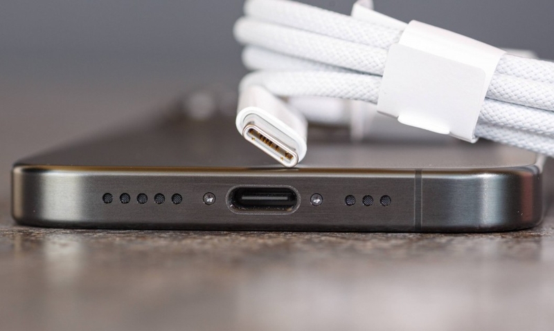 iPhone 16 Pro Max sạc nhanh bao nhiêu W 6