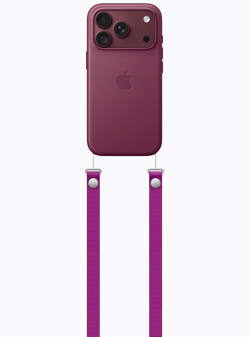 iPhone 18 Pro màu Đỏ burgundy kết hợp ốp lưng đồng màu và Dây Đeo Chéo. (Nguồn ảnh: Apple)