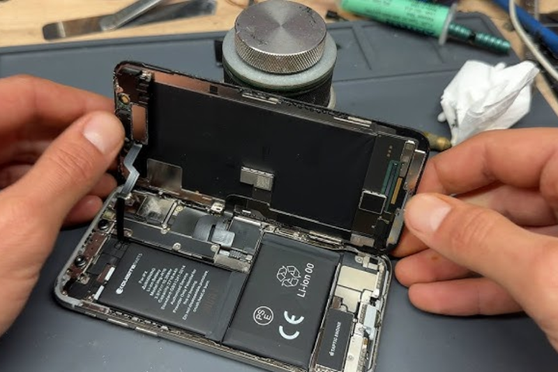 iPhone đang sạc bị dừng (4)