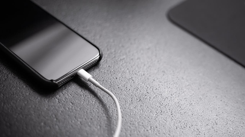 Cách sử dụng và bảo quản để hạn chế iPhone tụt pin