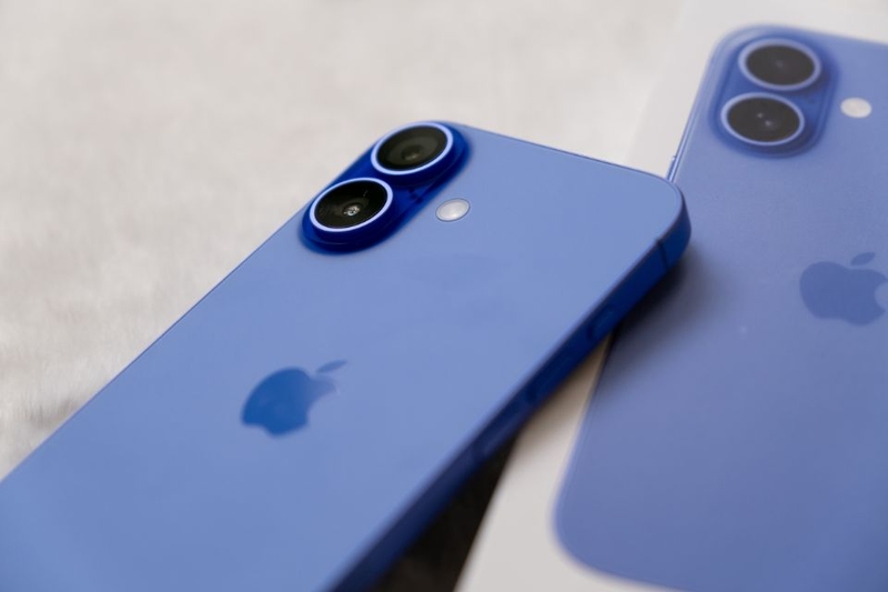iphone màu xanh (ảnh 2)