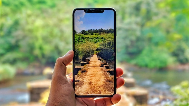 Màn hình iPhone XS Max hiển thị sắc nét