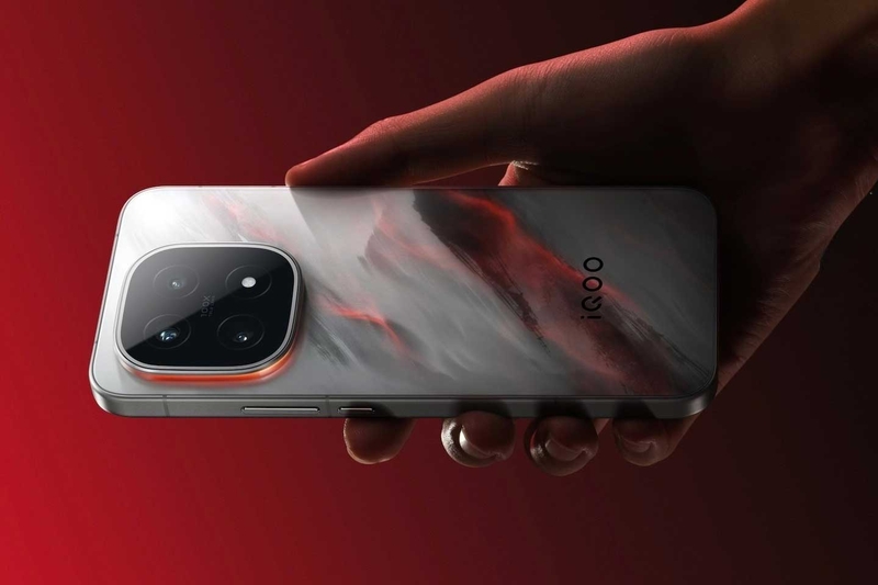 iqoo-15-ultra-lo-dien-voi-sac-200w-2.jpg
