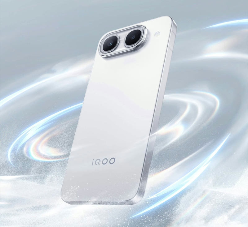 iqoo-neo-11-ultra-nang-cap-man-hinh-2k-211309-5.jpg