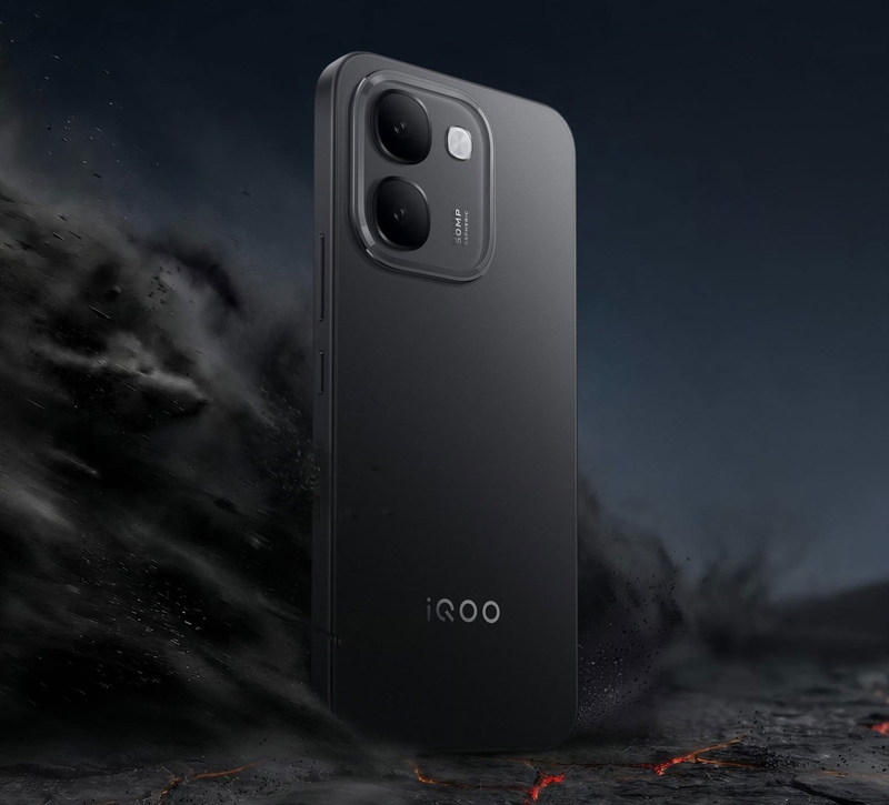 iqoo-z11s-ghi-diem-voi-pin-10000-mah-211536-3.jpg