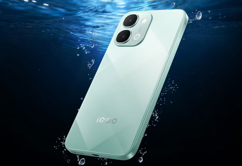 iQOO Z11xa 5G đạt chuẩn kháng bụi, nước IP68 và IP69+, phù hợp với nhiều điều kiện sử dụng khác nhau.