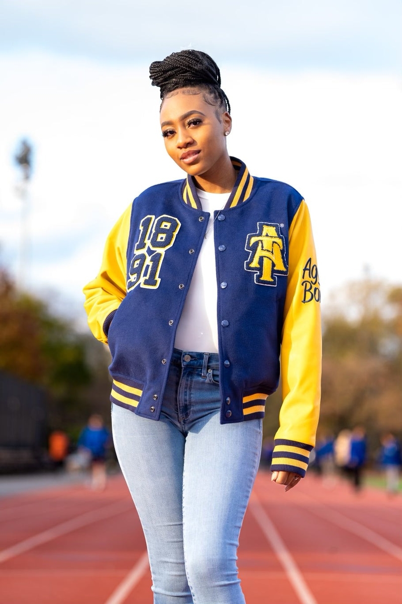 jacket là gì - versity.png