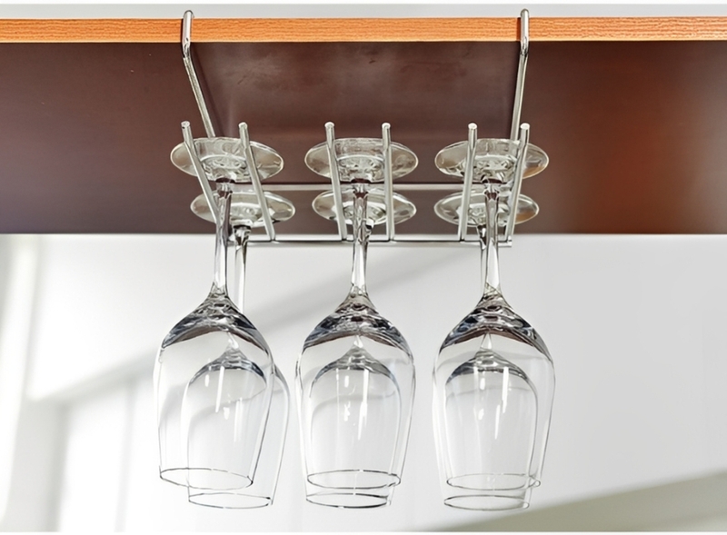 kệ treo ly quầy bar inox h&igrave;nh 1