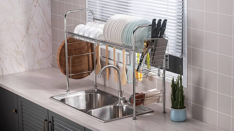 Kệ úp chén trên bồn rửa được sử dụng phổ biến hiện nay