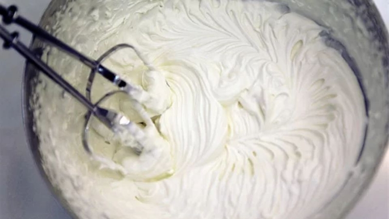 Đánh bông heavy cream