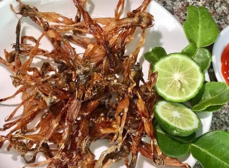 Khô nhái chiên nước mắm 1