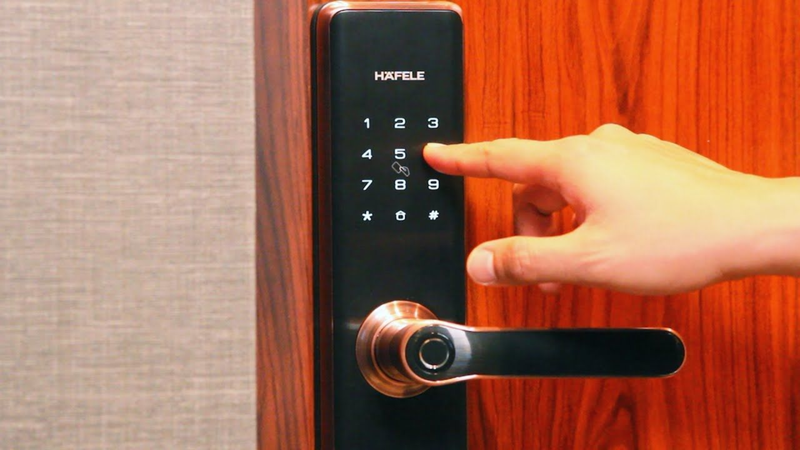 Khóa cửa vân tay hãng nào tốt nhất 2024?