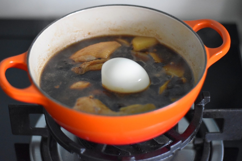 Khoai tây om thịt gà - 06