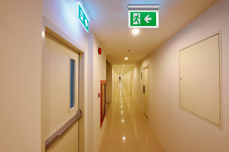 khoảng cách lắp đèn chiếu sáng sự cố 1