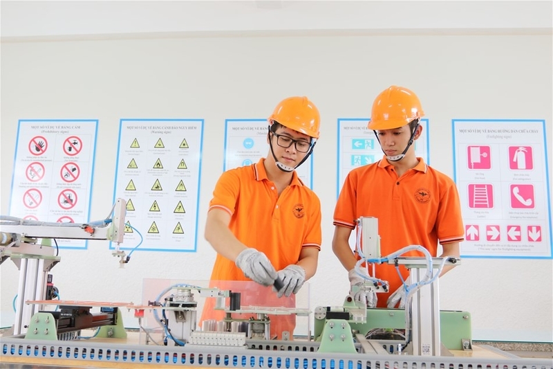 Khối A13 gồm những môn nào (ảnh 6)