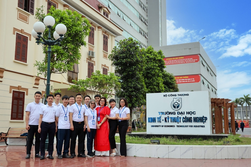 truong mien bac xet tuyen khoi c01