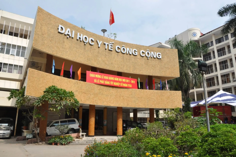 dai hoc y te cong cong xet tuyen khoi d13