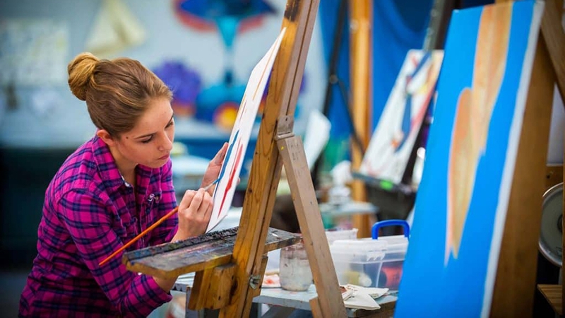 Thí sinh được kiểm tra khả năng sử dụng màu sắc và sáng tạo