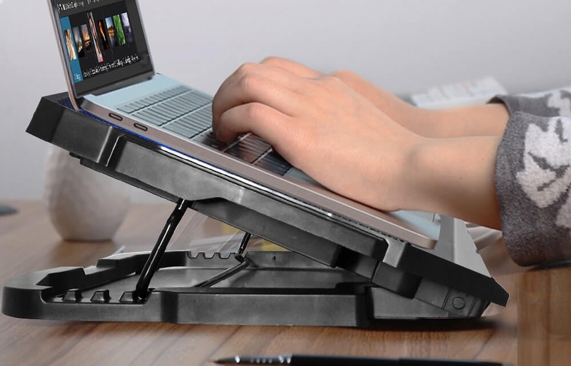 may tinh qua nong do lam viec