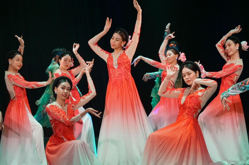 Khối R02 gồm những môn nào? ngành nào - Hình 8