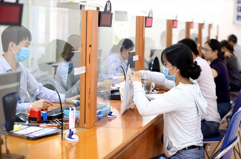 Đến trực tiếp cơ quan BHXH để được hỗ trợ