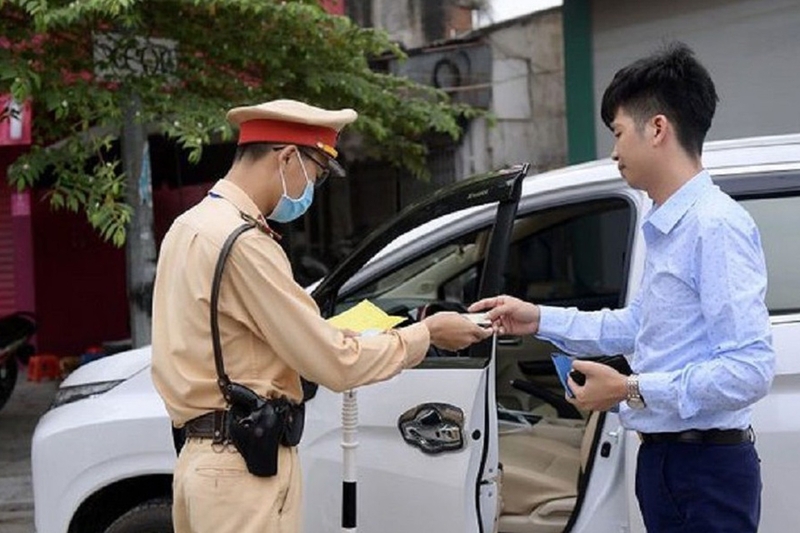 Không có bằng lái xe ô tô phạt bao nhiêu 3