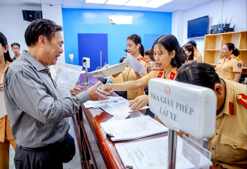 không mang giấy tờ xe máy phạt bao nhiêu ảnh 4